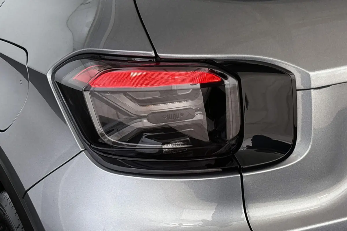 1.2 e-Hybrid Altitude Camera Apple CarPlay Climate Control