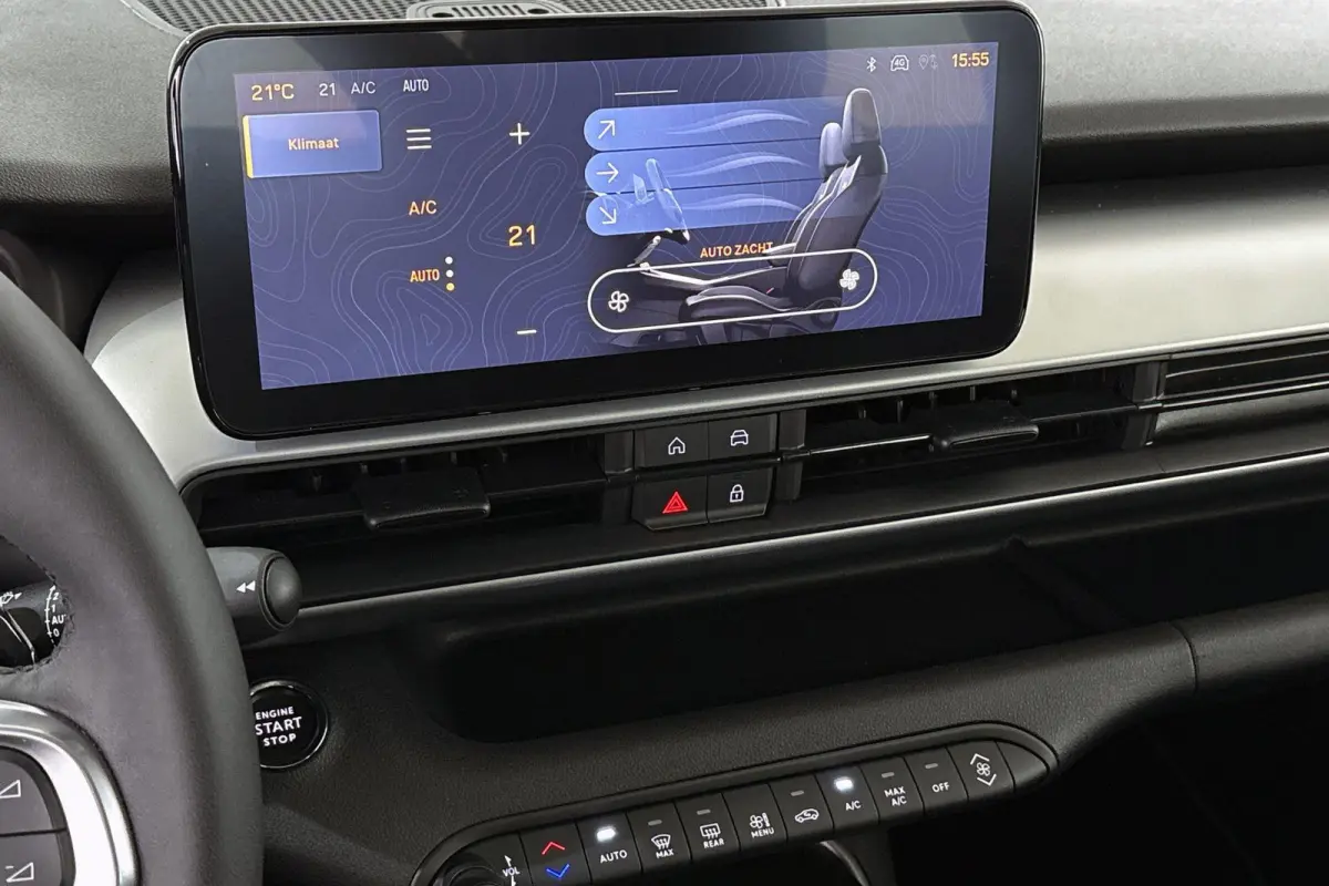 1.2 e-Hybrid Altitude Camera Apple CarPlay Climate Control