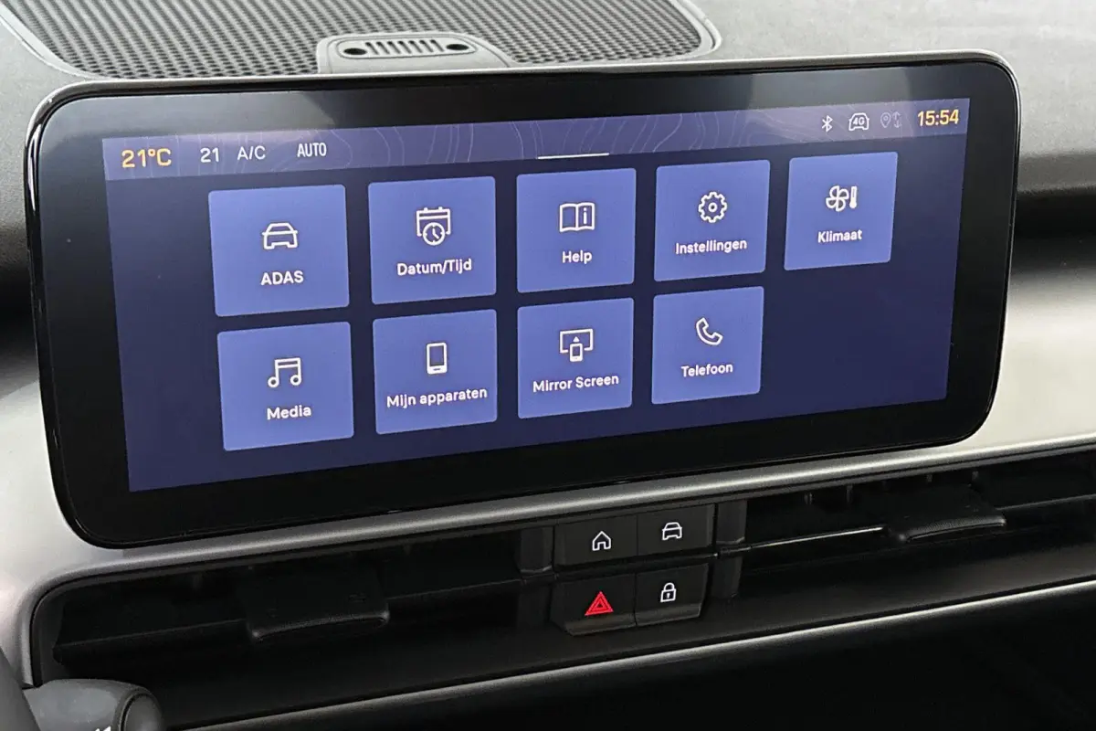 1.2 e-Hybrid Altitude Camera Apple CarPlay Climate Control