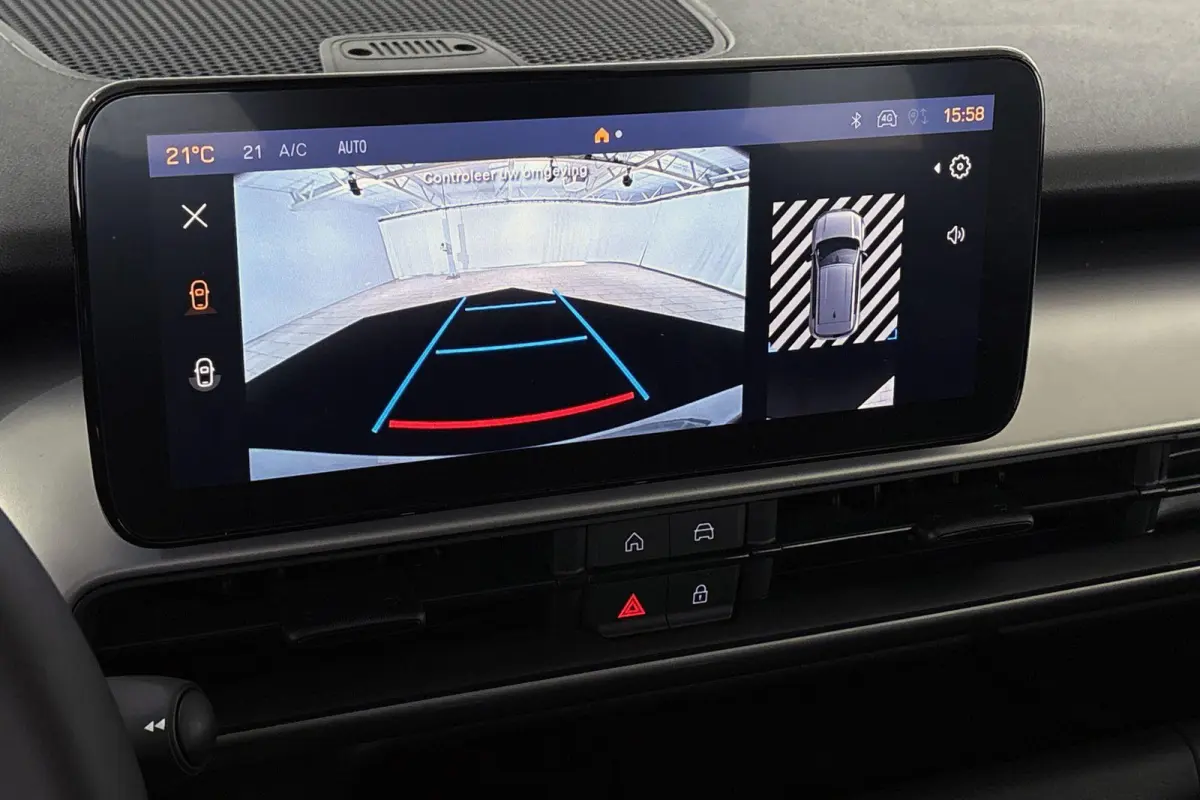 1.2 e-Hybrid Altitude Camera Apple CarPlay Climate Control
