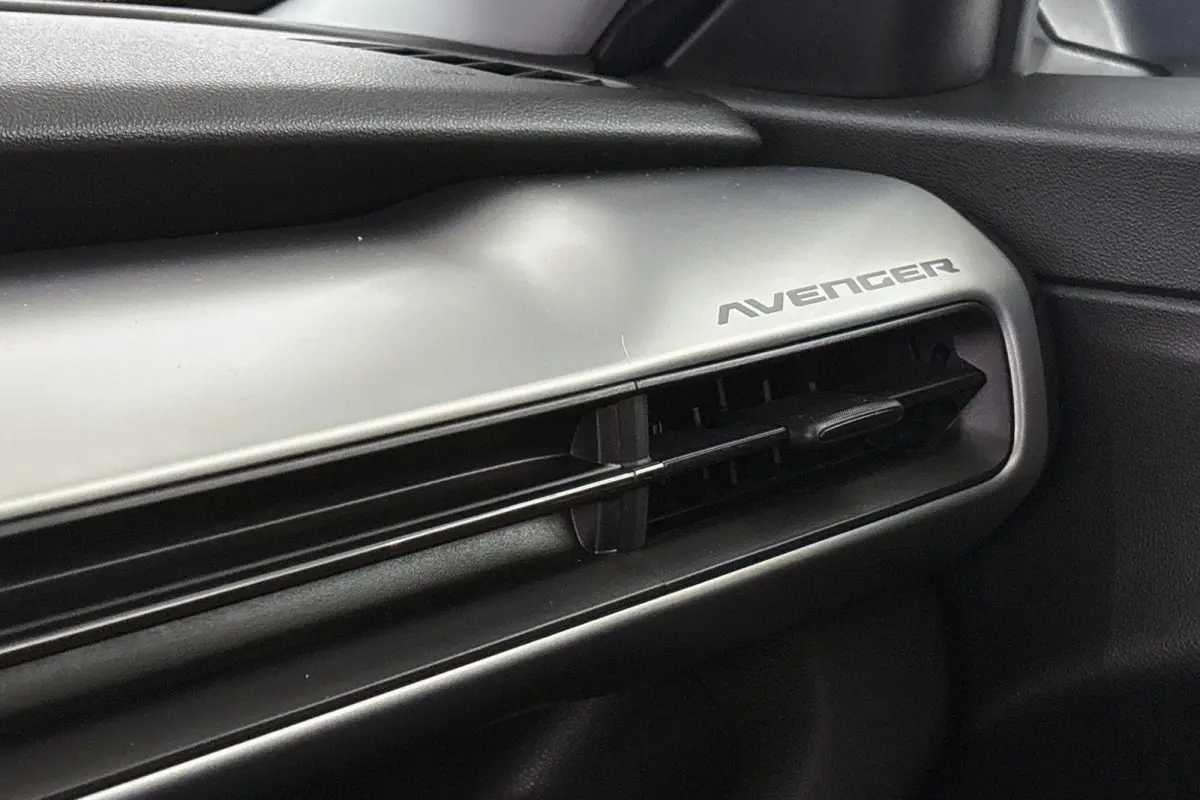 1.2 e-Hybrid Altitude Camera Apple CarPlay Climate Control