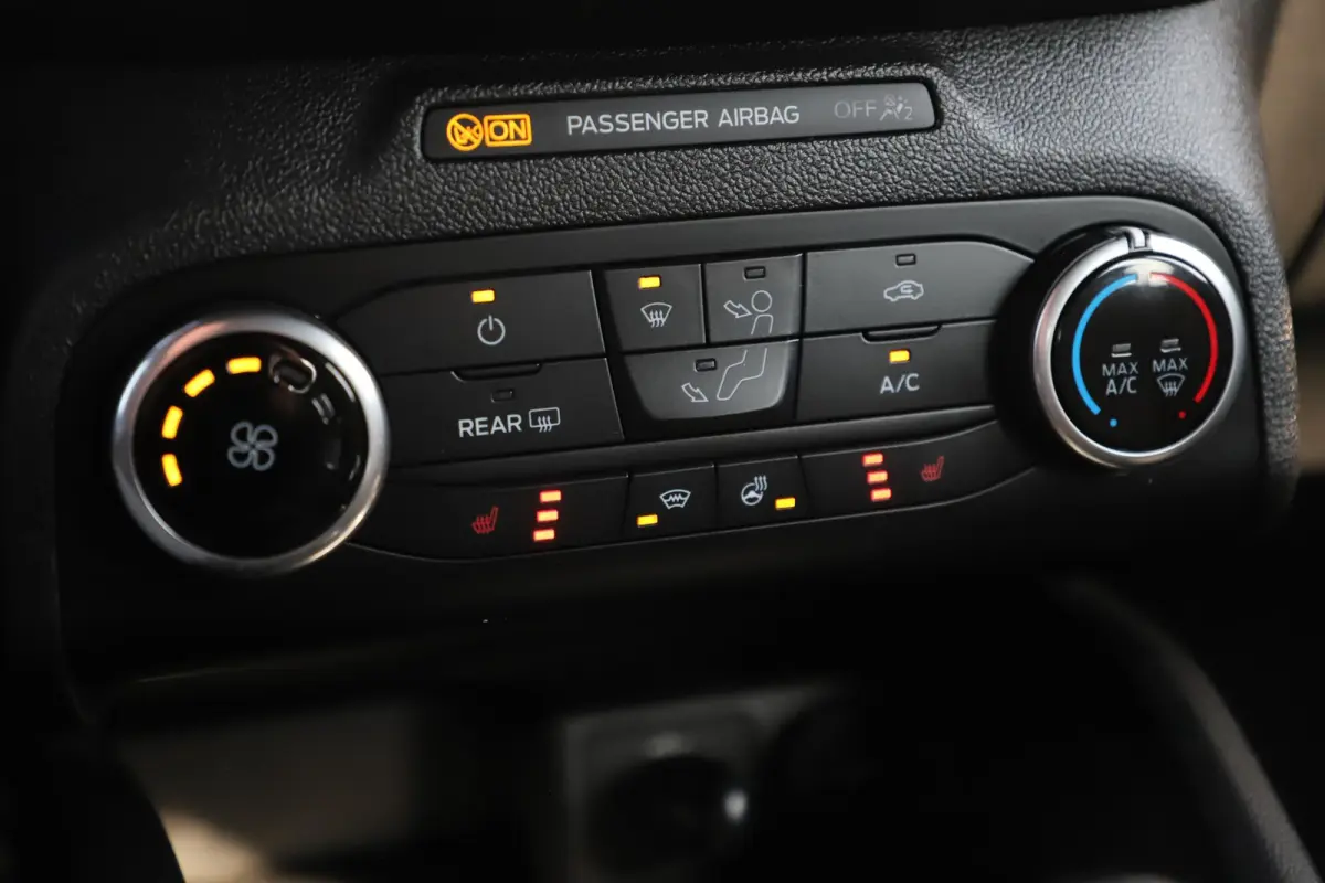 1.0 EcoBoost ST Line Business Navigatie Achteruitrijcamera Winter Pakket Stuur & Stoelverwarming B&O Audio