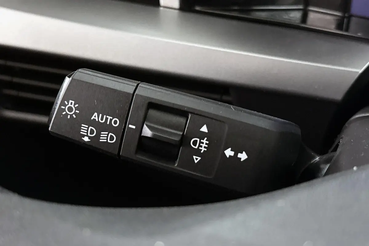 1.2 Turbo Hybrid GS Camera Apple CarPlay Clima