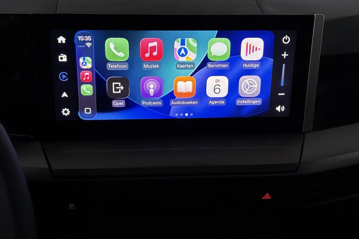 1.2 Turbo Hybrid GS Camera Apple CarPlay Clima
