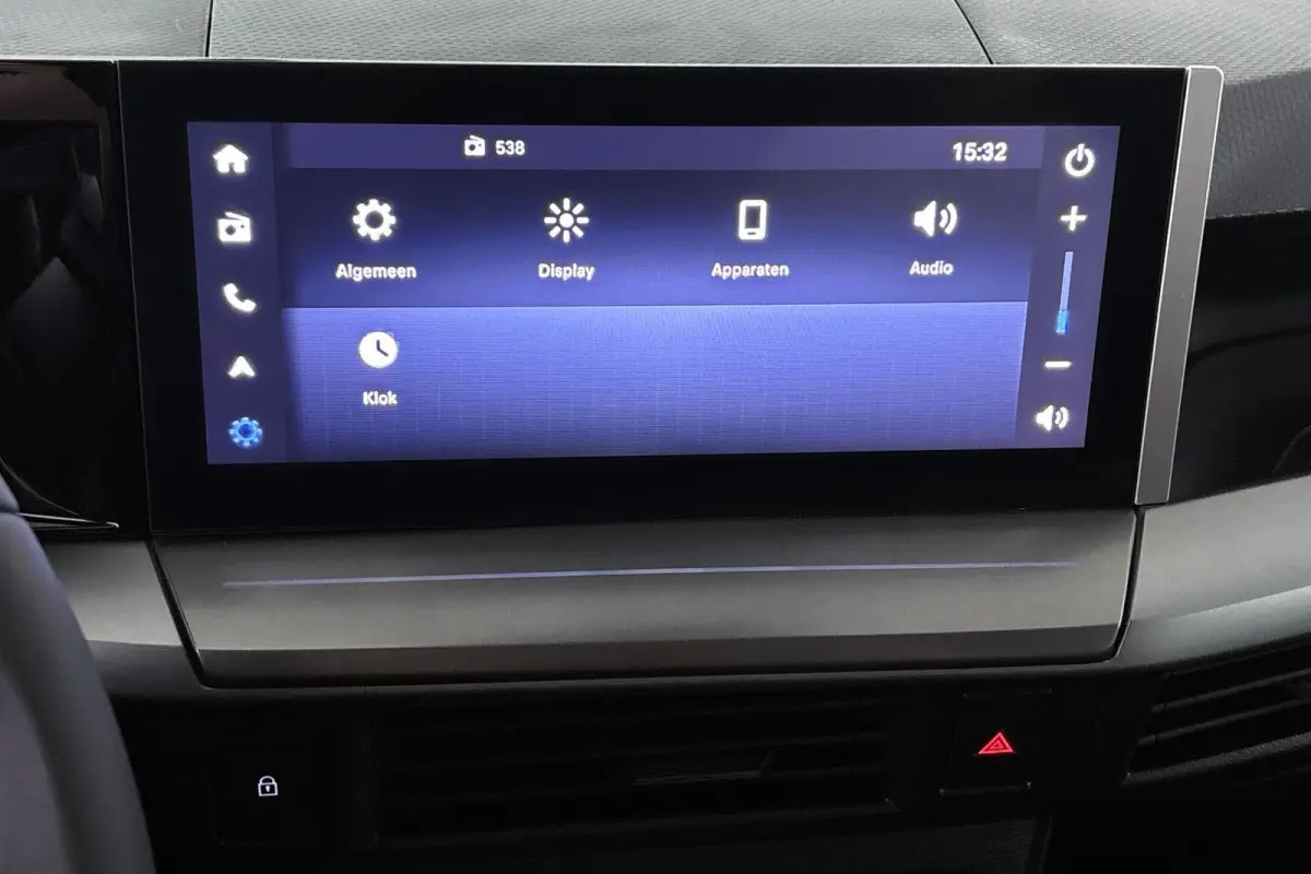 1.2 Turbo Hybrid GS Camera Apple CarPlay Clima