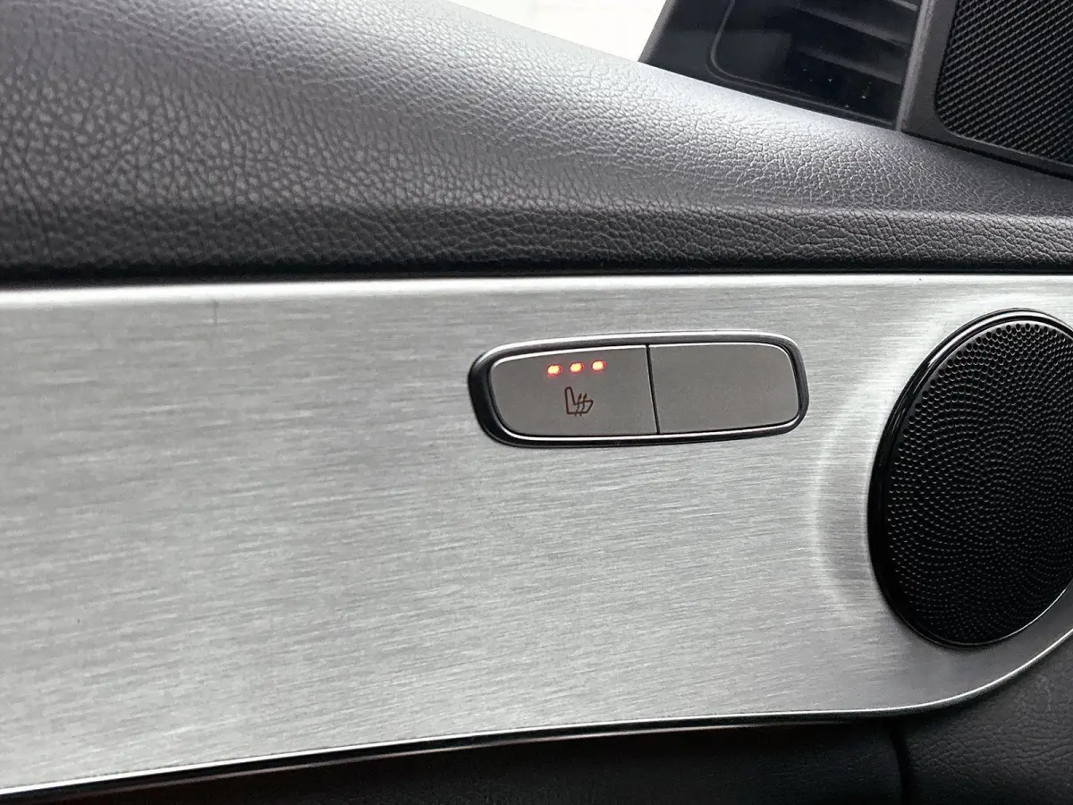 180 Sport Edition Premium Plus AMG Styling | Automaat | Panoramadak | Achteruitrijcamera | Stoelverwarming | Trekhaak |