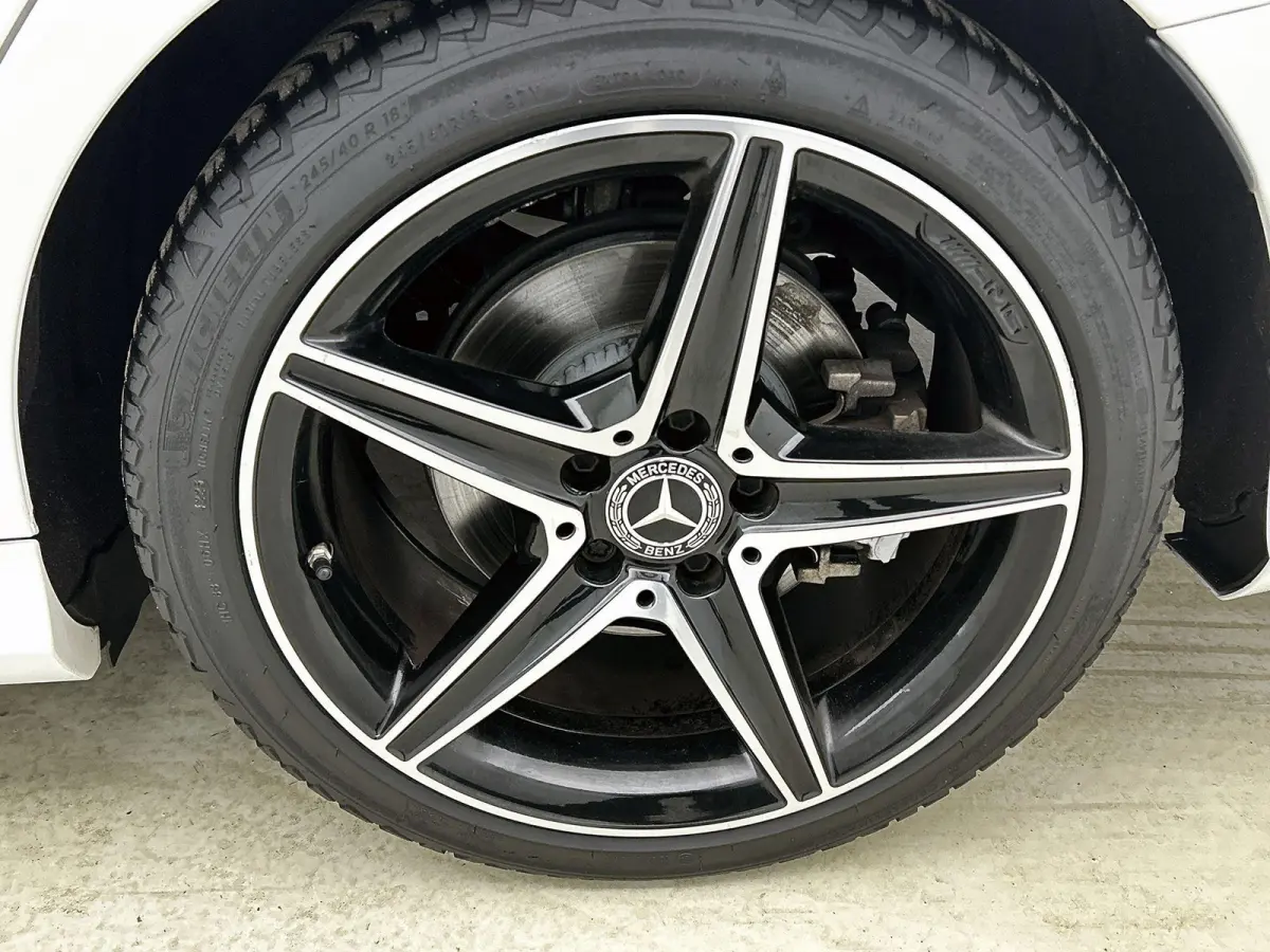 180 Sport Edition Premium Plus AMG Styling | Automaat | Panoramadak | Achteruitrijcamera | Stoelverwarming | Trekhaak |
