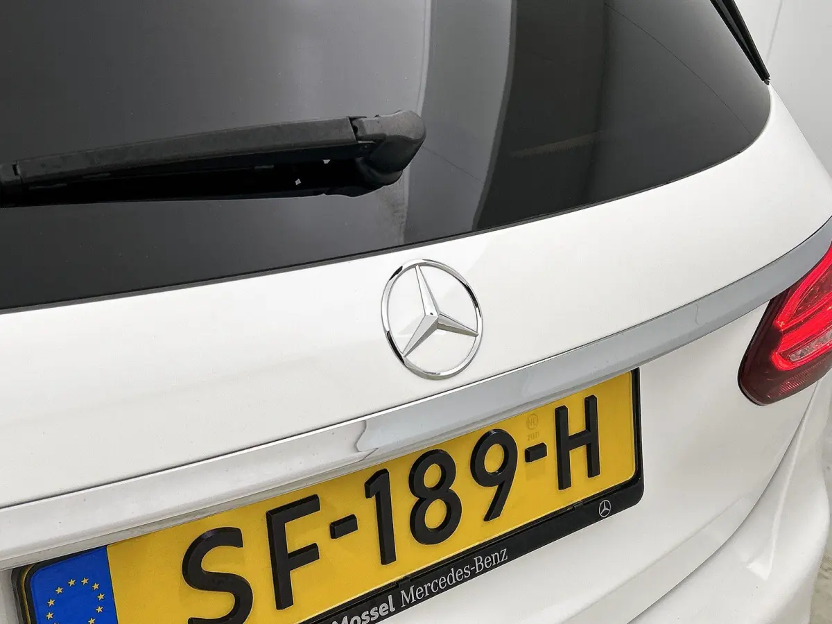 180 Sport Edition Premium Plus AMG Styling | Automaat | Panoramadak | Achteruitrijcamera | Stoelverwarming | Trekhaak |