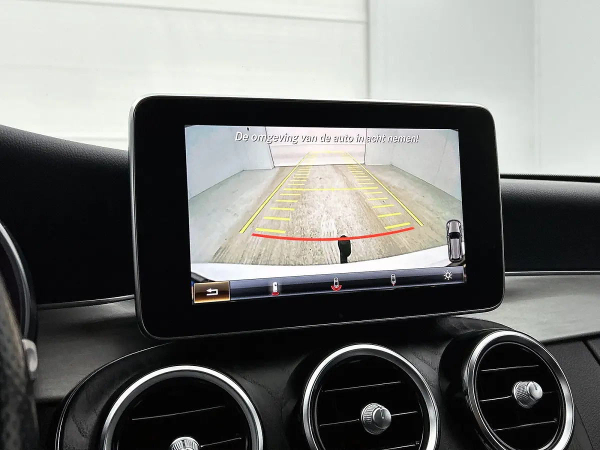 180 Sport Edition Premium Plus AMG Styling | Automaat | Panoramadak | Achteruitrijcamera | Stoelverwarming | Trekhaak |