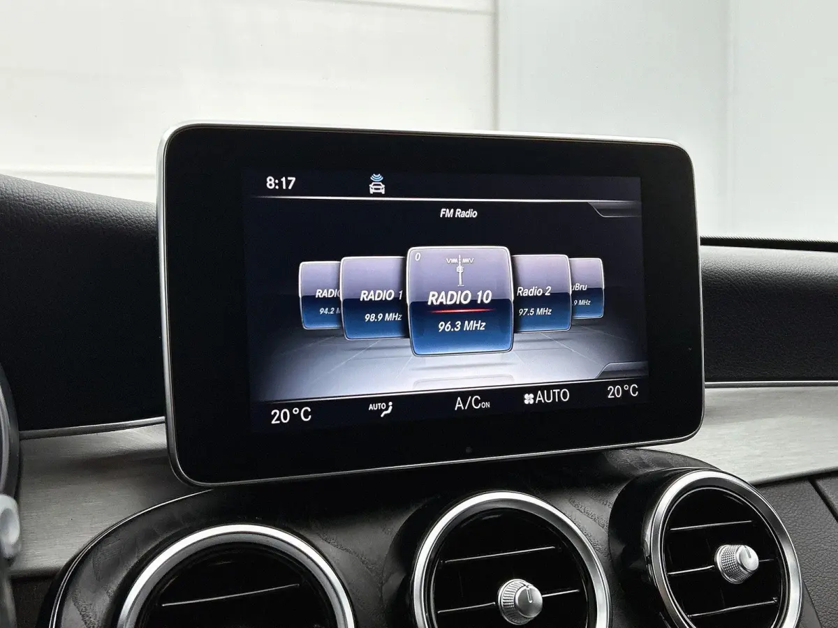 180 Sport Edition Premium Plus AMG Styling | Automaat | Panoramadak | Achteruitrijcamera | Stoelverwarming | Trekhaak |