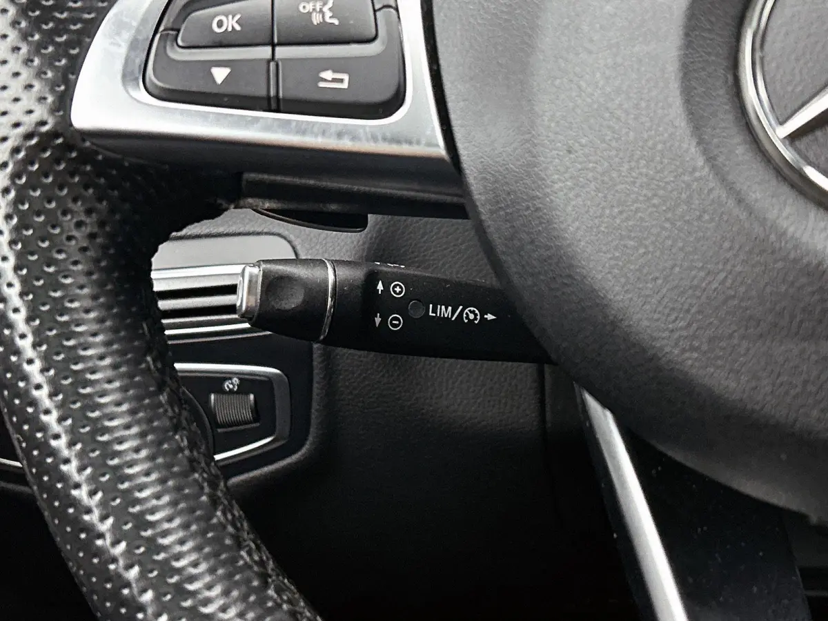 180 Sport Edition Premium Plus AMG Styling | Automaat | Panoramadak | Achteruitrijcamera | Stoelverwarming | Trekhaak |