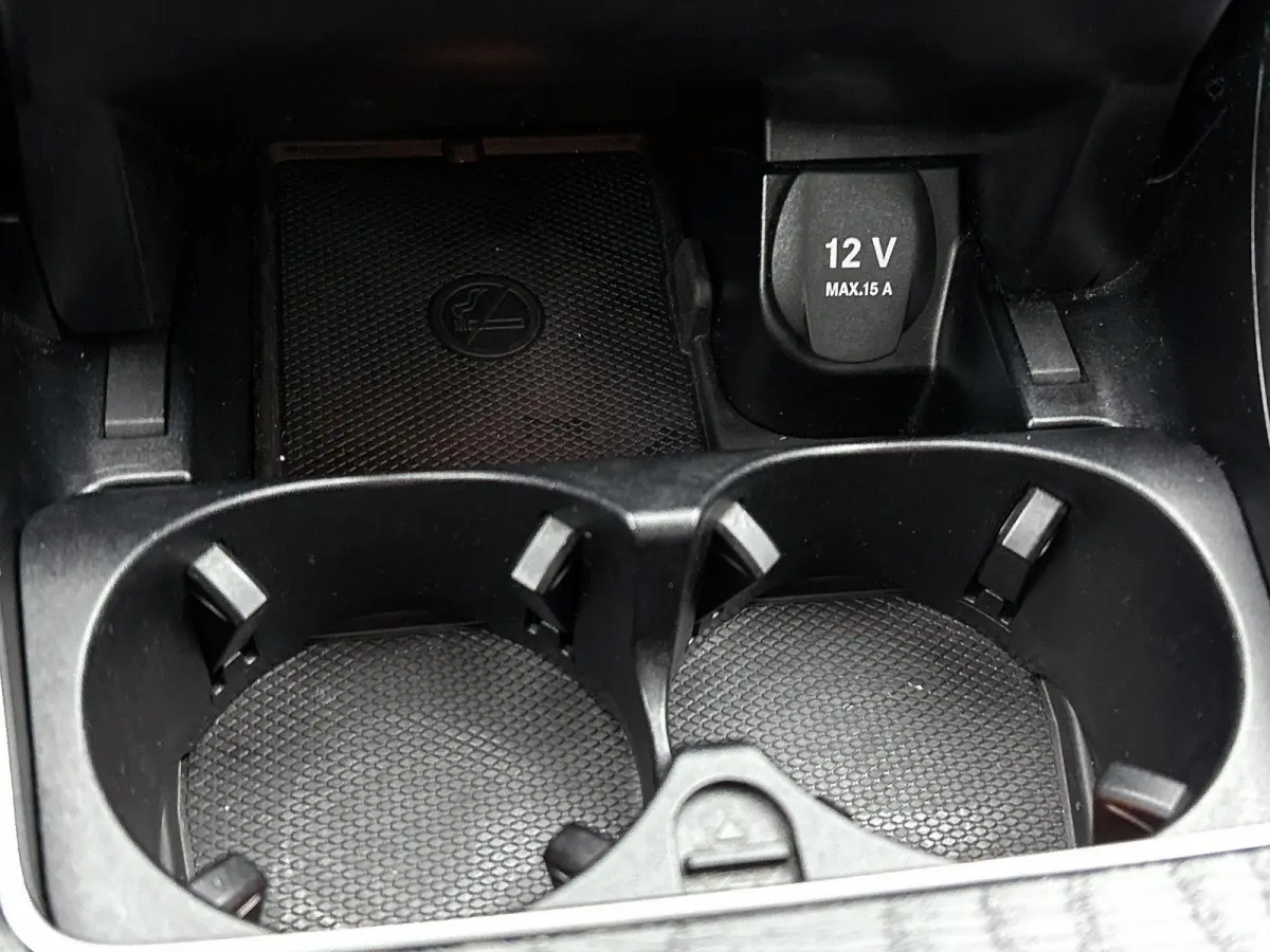 180 Sport Edition Premium Plus AMG Styling | Automaat | Panoramadak | Achteruitrijcamera | Stoelverwarming | Trekhaak |