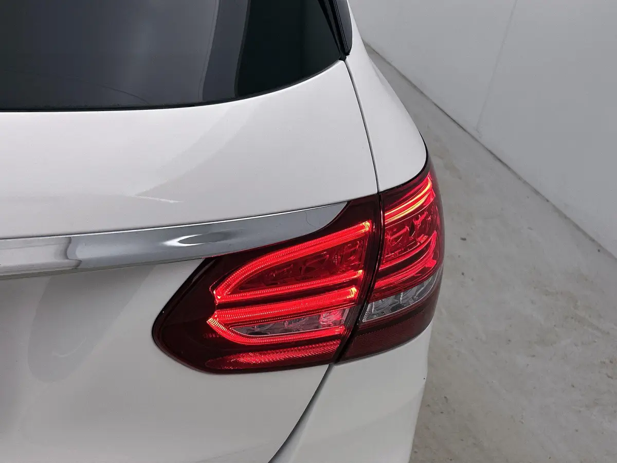 180 Sport Edition Premium Plus AMG Styling | Automaat | Panoramadak | Achteruitrijcamera | Stoelverwarming | Trekhaak |