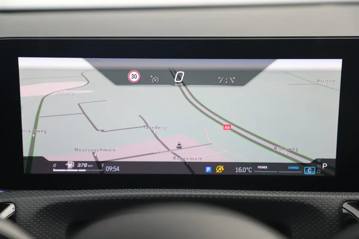 180 AMG Line Night Pakket Automaat Panoramadak 19 inch Keyless Sfeerverlichting Burmester Carplay Navigatie Camera Half Leder Stoelverwarming NAP! Dealer onderhouden!