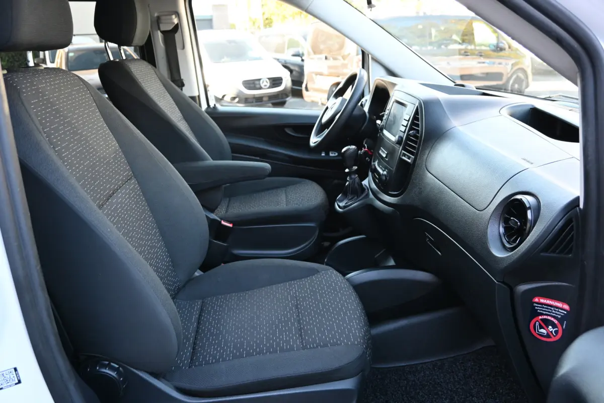 116 CDI L2 DC LED, Apple Carplay/Android Auto