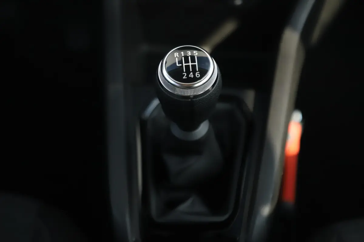 1.0 TCe 90 Equilibre Navigatie Carplay Android Climate Cruise Control Rijstrooksensor Parkeersensor All-season banden!