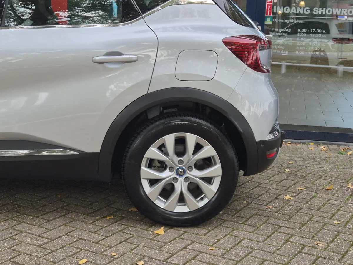 PHEV 1.6 E-Tech Plug-in Hybrid 160 Intens | Trekhaak | Navigatie | Climate Control | Cruise Control | Parkeersensoren + Camera | Licht metalen velgen