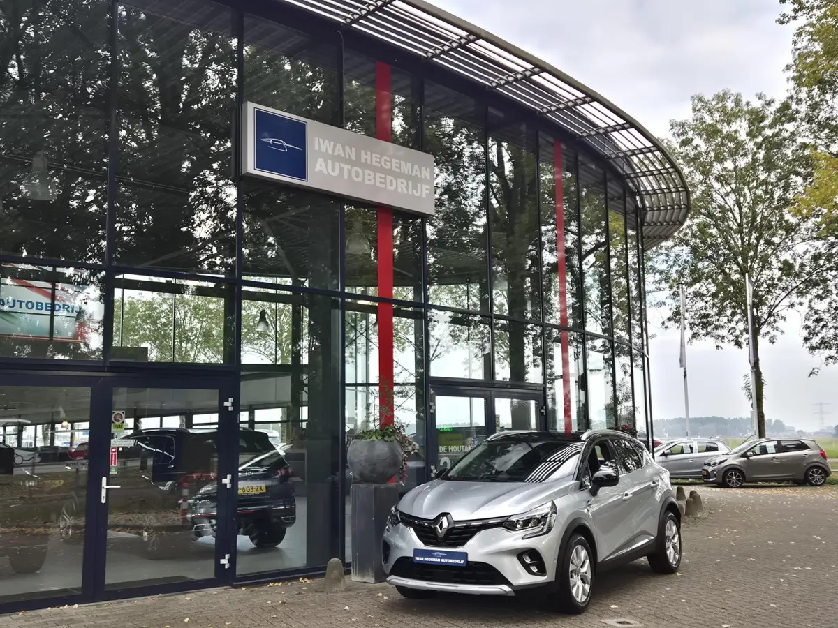PHEV 1.6 E-Tech Plug-in Hybrid 160 Intens | Trekhaak | Navigatie | Climate Control | Cruise Control | Parkeersensoren + Camera | Licht metalen velgen