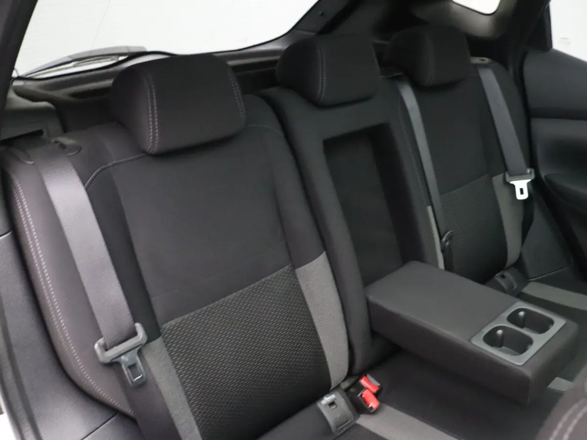 158pk DIG-T N-Connecta | Panorama dak | Trekhaak | Climate Control | Cruise Control |