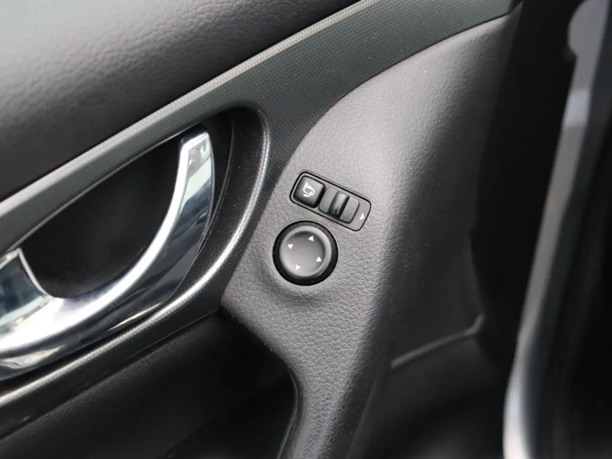 158pk DIG-T N-Connecta | Panorama dak | Trekhaak | Climate Control | Cruise Control |