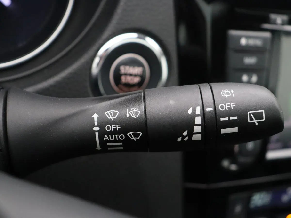 158pk DIG-T N-Connecta | Panorama dak | Trekhaak | Climate Control | Cruise Control |
