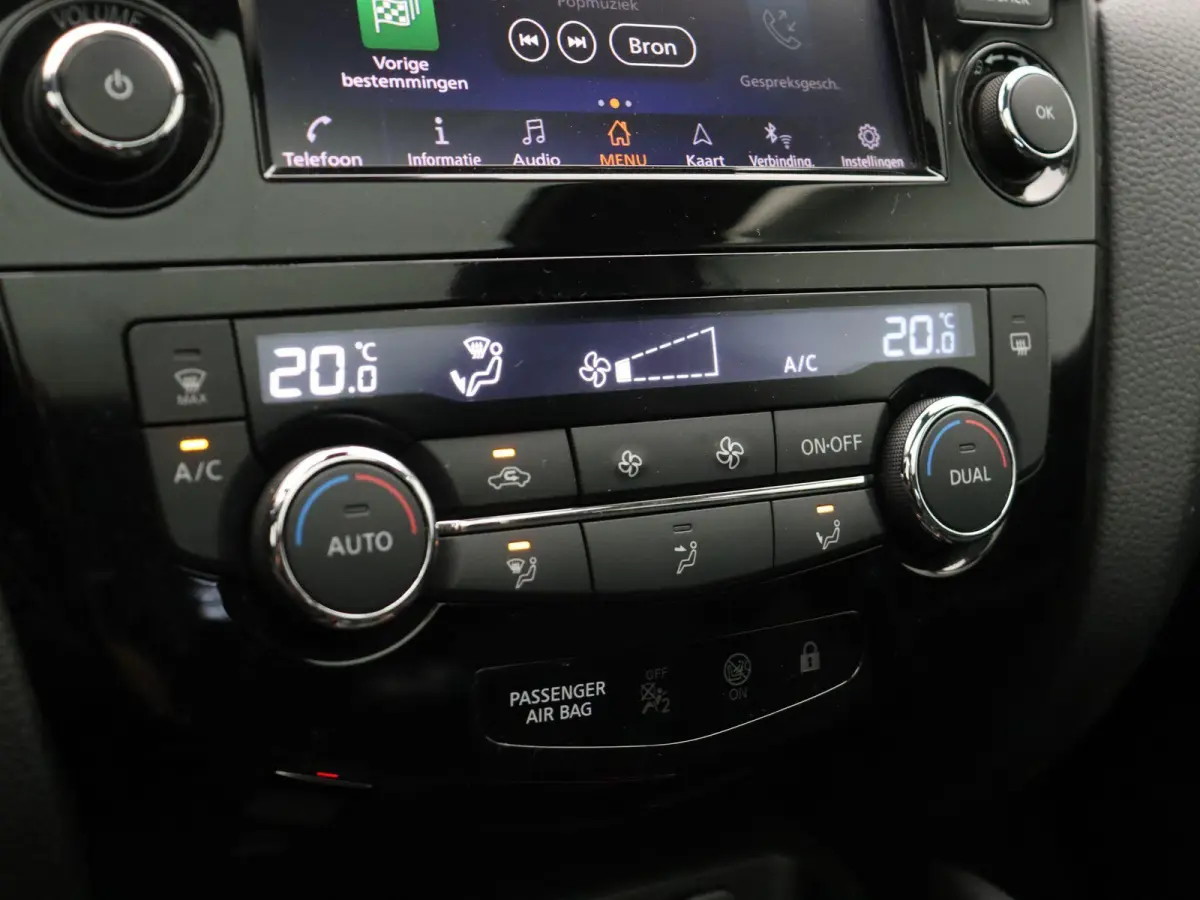 158pk DIG-T N-Connecta | Panorama dak | Trekhaak | Climate Control | Cruise Control |