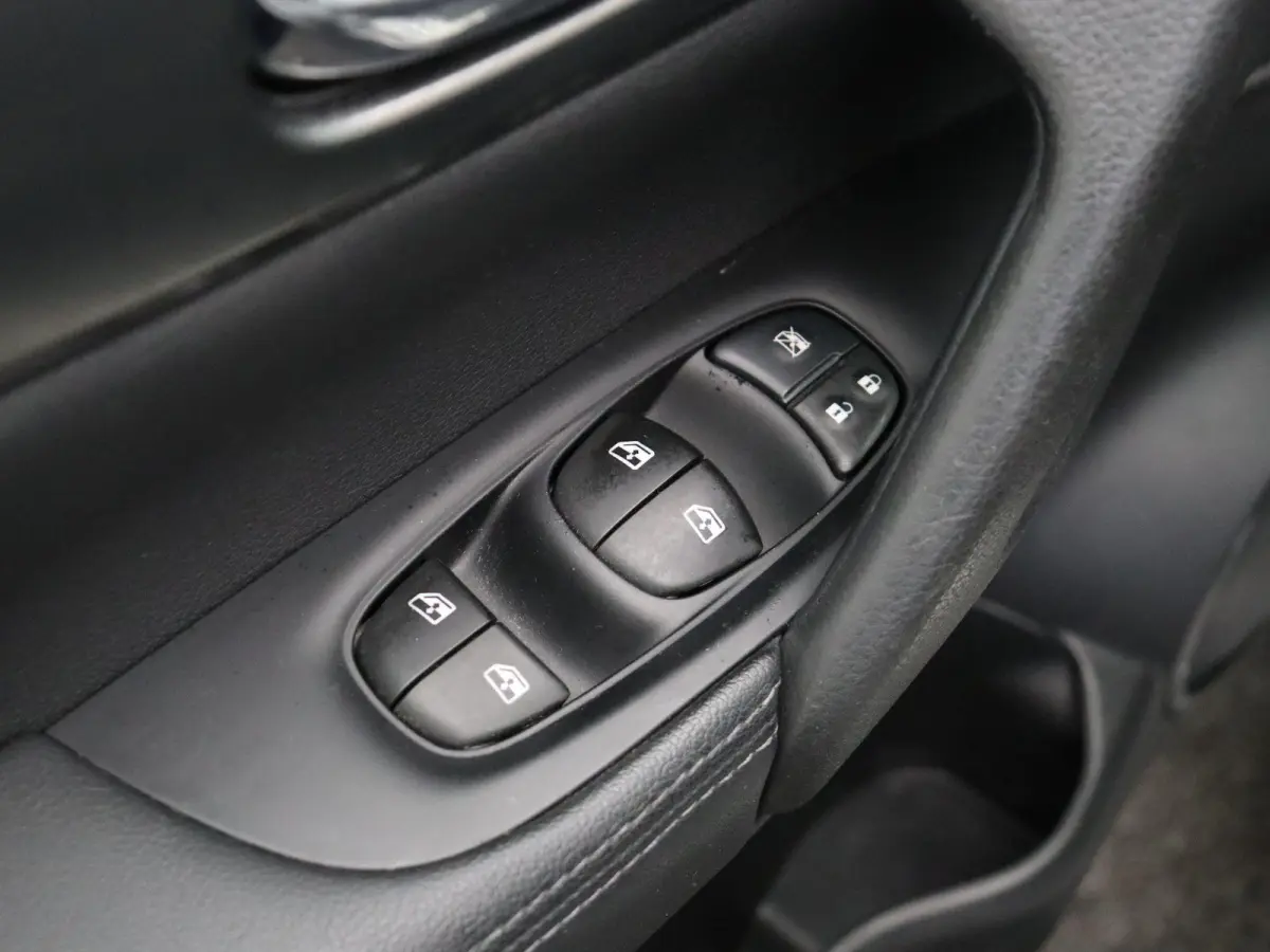158pk DIG-T N-Connecta | Panorama dak | Trekhaak | Climate Control | Cruise Control |
