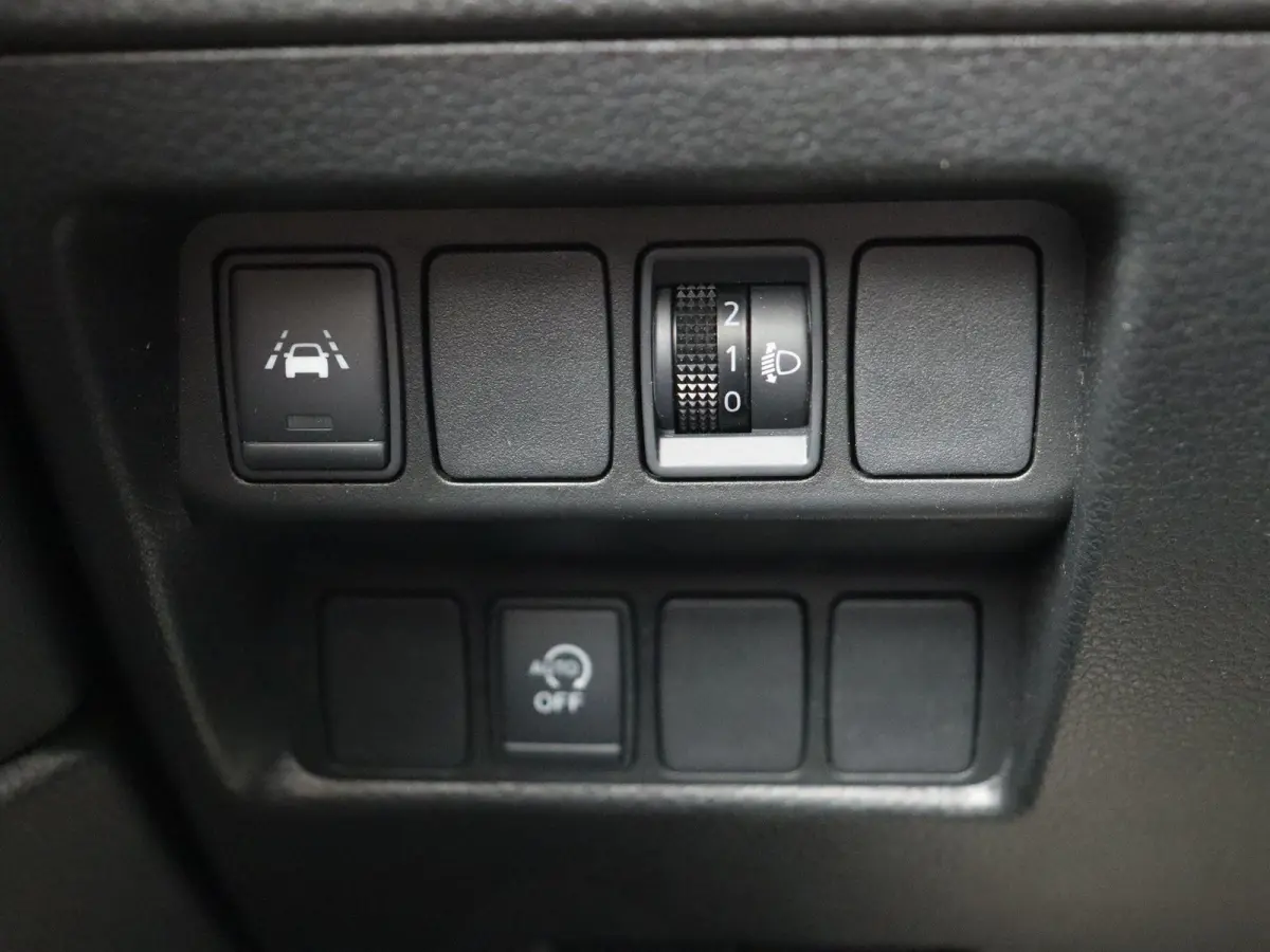 158pk DIG-T N-Connecta | Panorama dak | Trekhaak | Climate Control | Cruise Control |