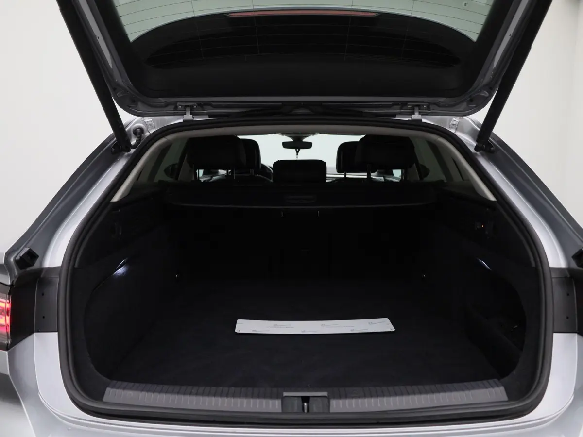 1.4 eHybrid Elegance Shooting Brake | Achteruitrijcamera | Apple Carplay | Virtual Cockpit | Stoelverwarming | Navigatie | Keyless |