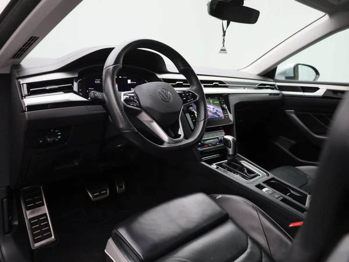 1.4 eHybrid Elegance Shooting Brake | Achteruitrijcamera | Apple Carplay | Virtual Cockpit | Stoelverwarming | Navigatie | Keyless |