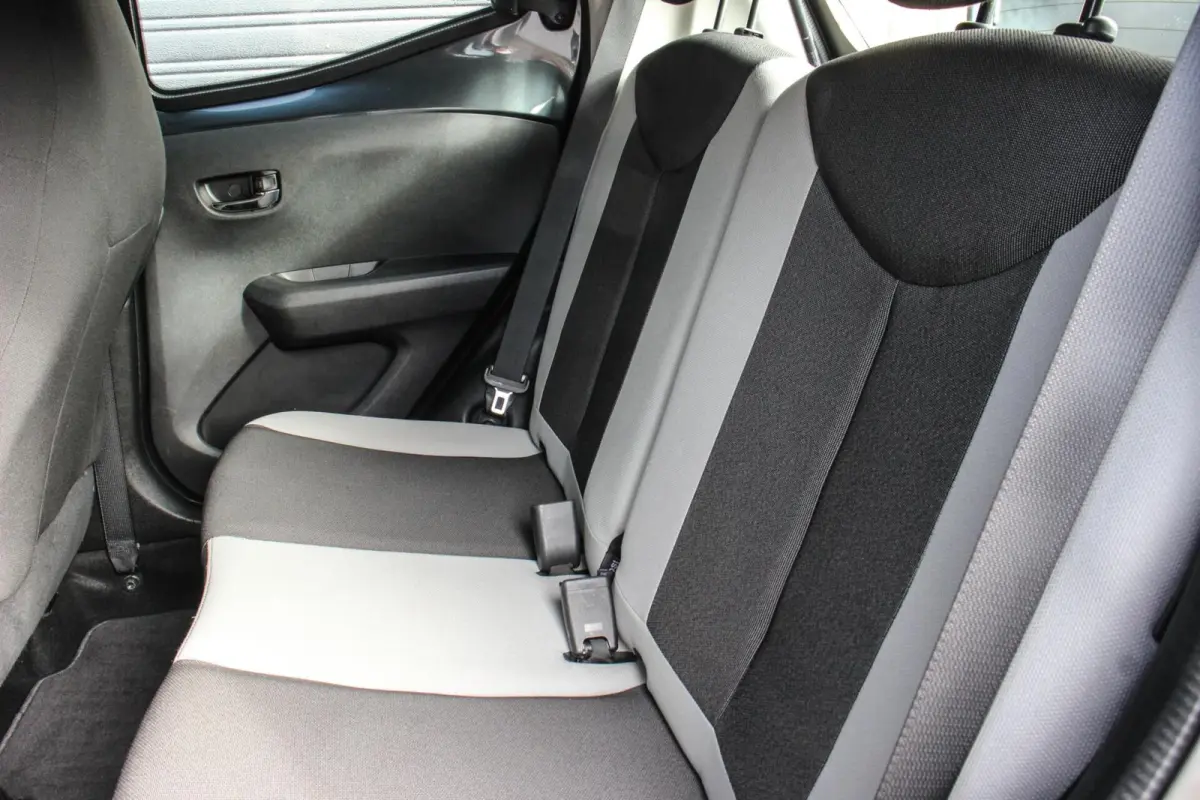 1.0 VVT-i x-play Airco/Bluetooth/Camera/NAP