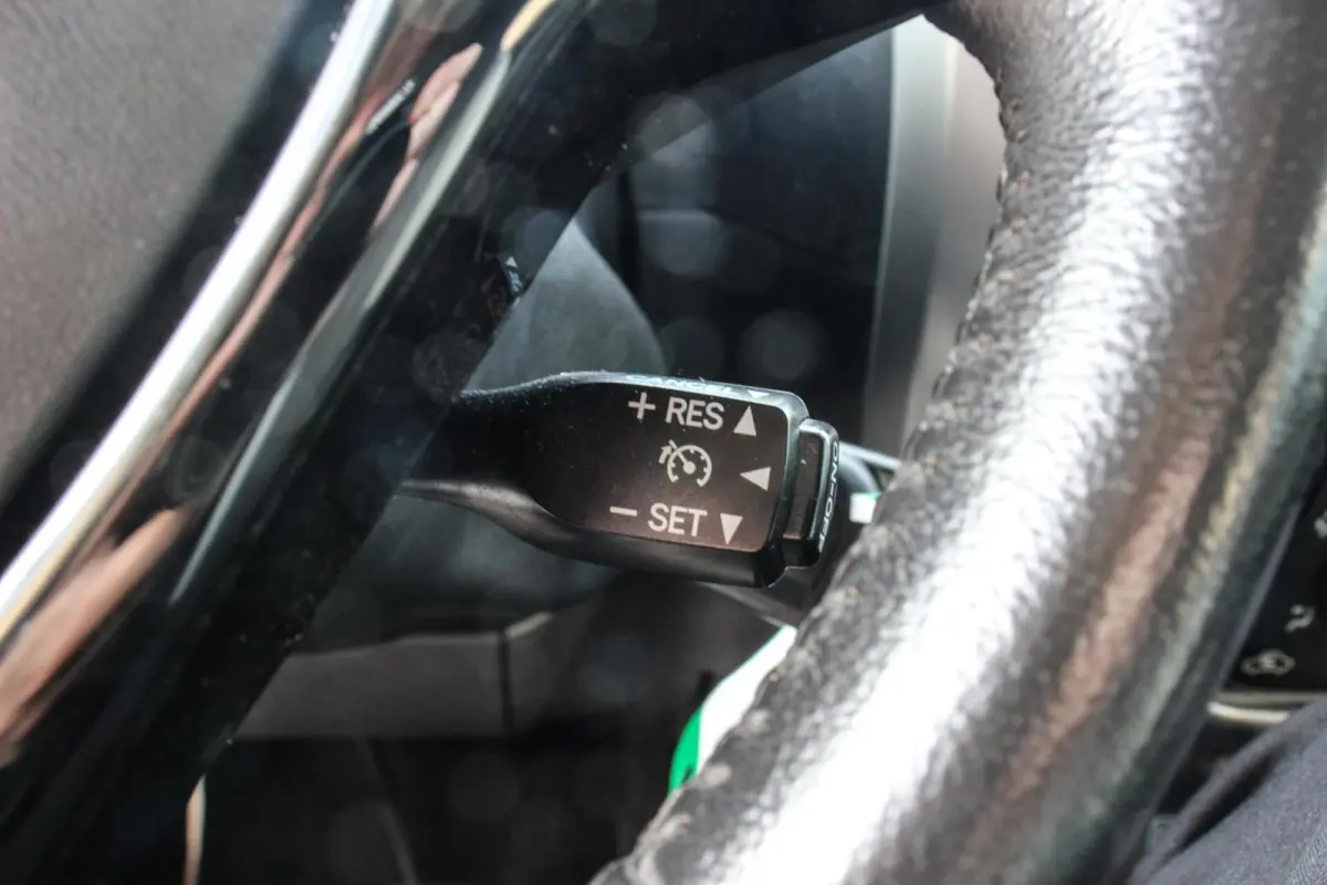 1.0 VVT-i x-play Airco/Bluetooth/Camera/NAP
