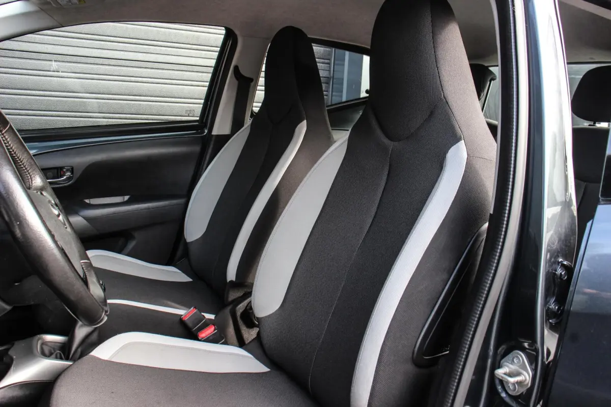 1.0 VVT-i x-play Airco/Bluetooth/Camera/NAP