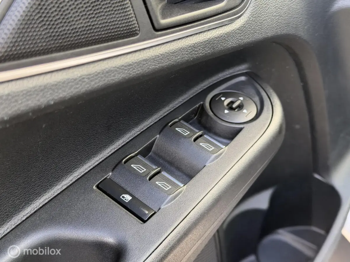 1.6 TI-VCT Style Automaat ORG NED 3DE EIG Airco Navi Bluetooth