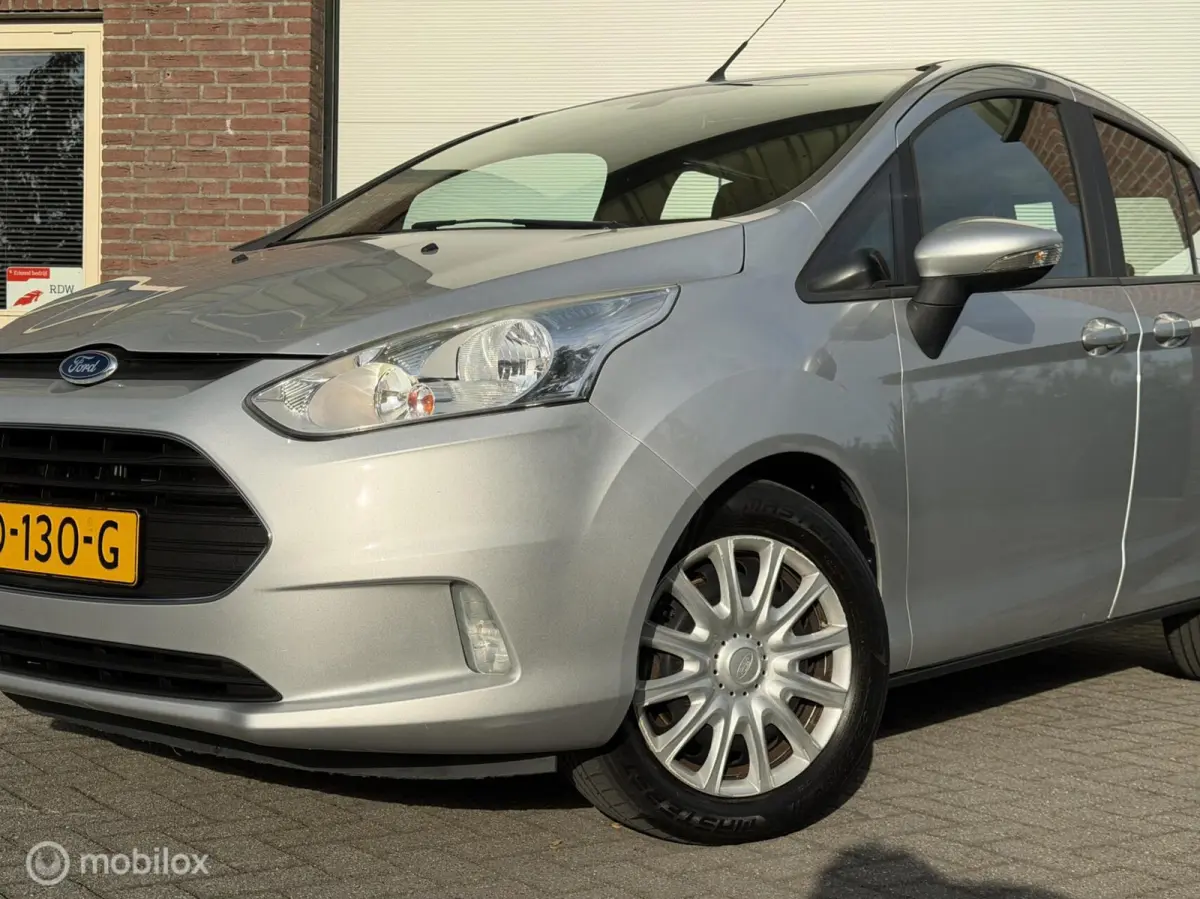 1.6 TI-VCT Style Automaat ORG NED 3DE EIG Airco Navi Bluetooth