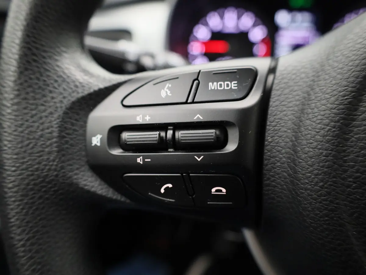 1.0 T-GDi MHEV ComfortLine | APPLE CARPLAY - ANDROID AUTO | AIRCO | MULTIFUNCTIONEEL STUURWIEL |