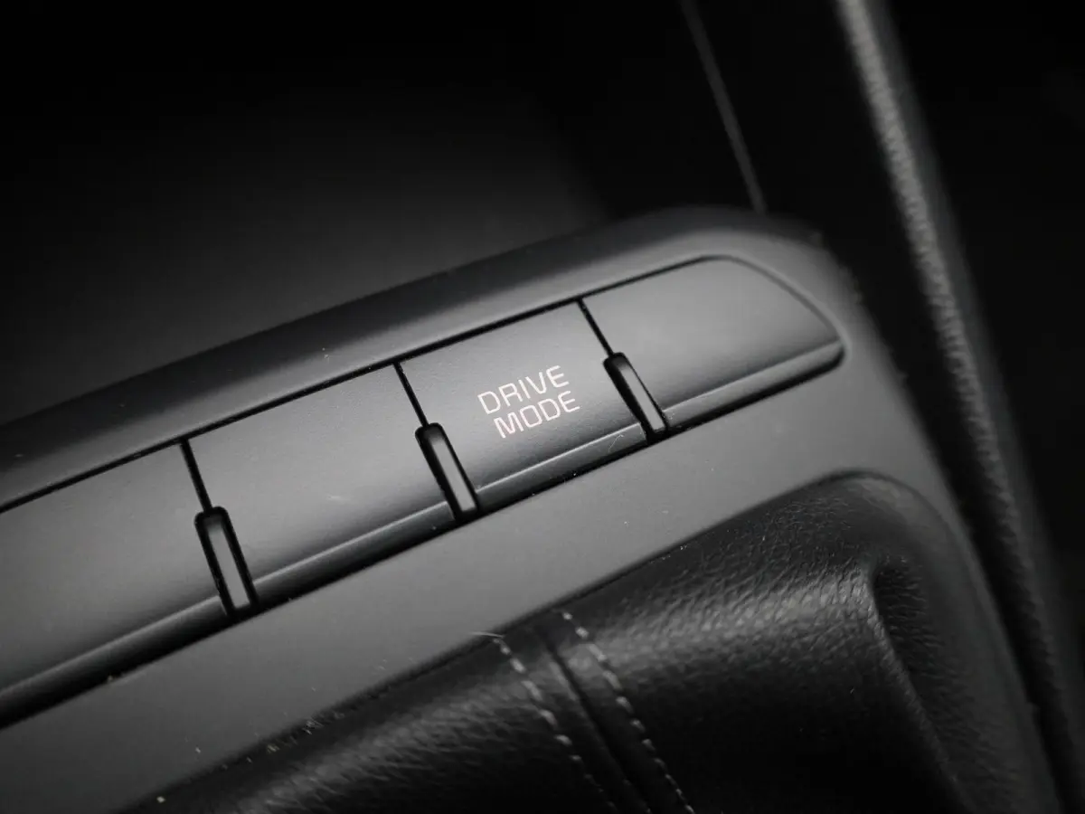 1.0 T-GDi MHEV ComfortLine | APPLE CARPLAY - ANDROID AUTO | AIRCO | MULTIFUNCTIONEEL STUURWIEL |