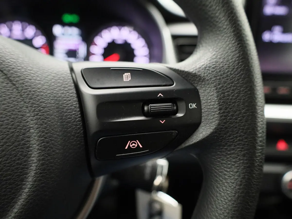 1.0 T-GDi MHEV ComfortLine | APPLE CARPLAY - ANDROID AUTO | AIRCO | MULTIFUNCTIONEEL STUURWIEL |