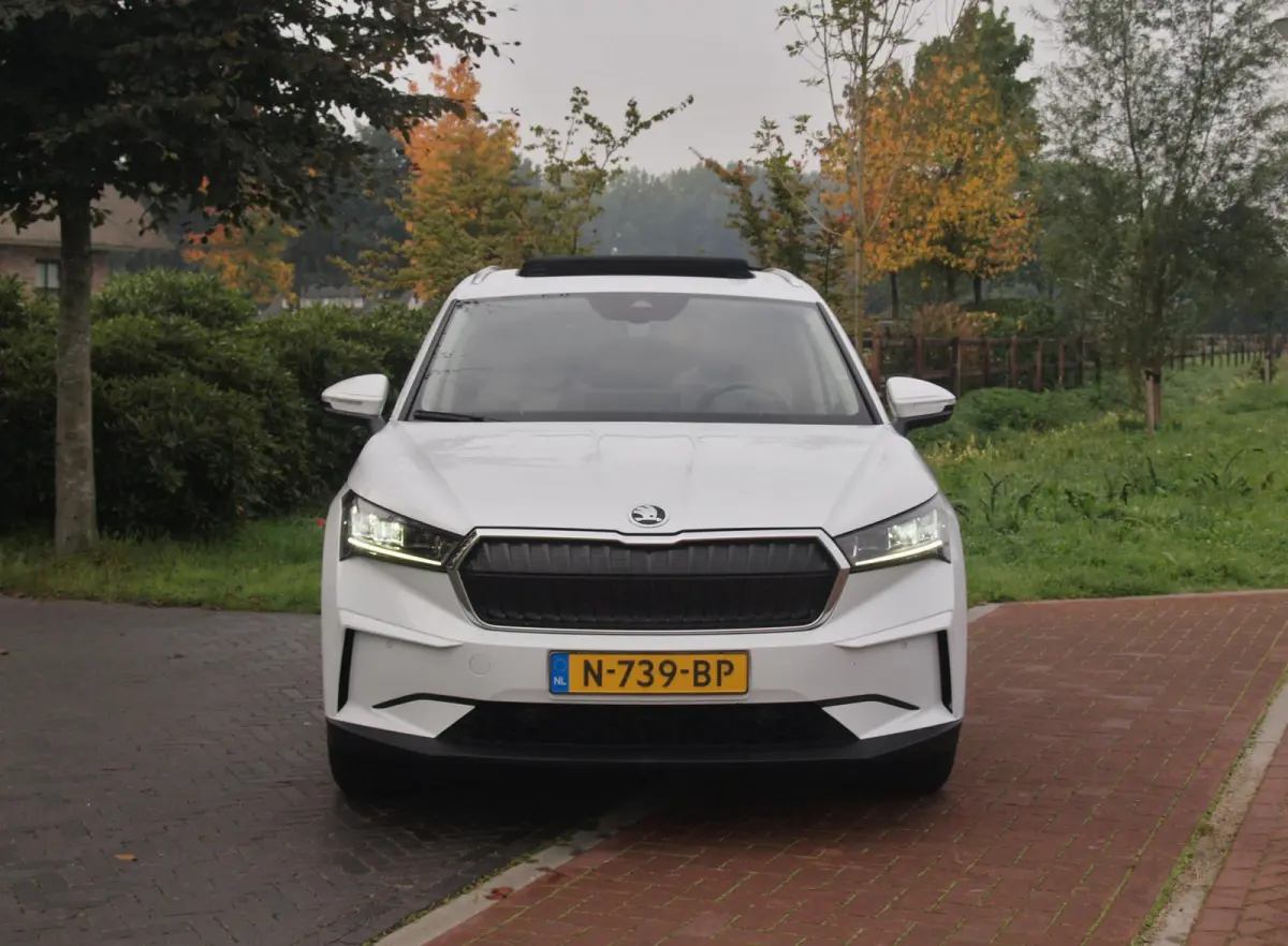 80 | SOH 91% | Panoramadak | Trekhaak | Camera | Sfeerverlichting | Apple Carplay | NL-Auto |