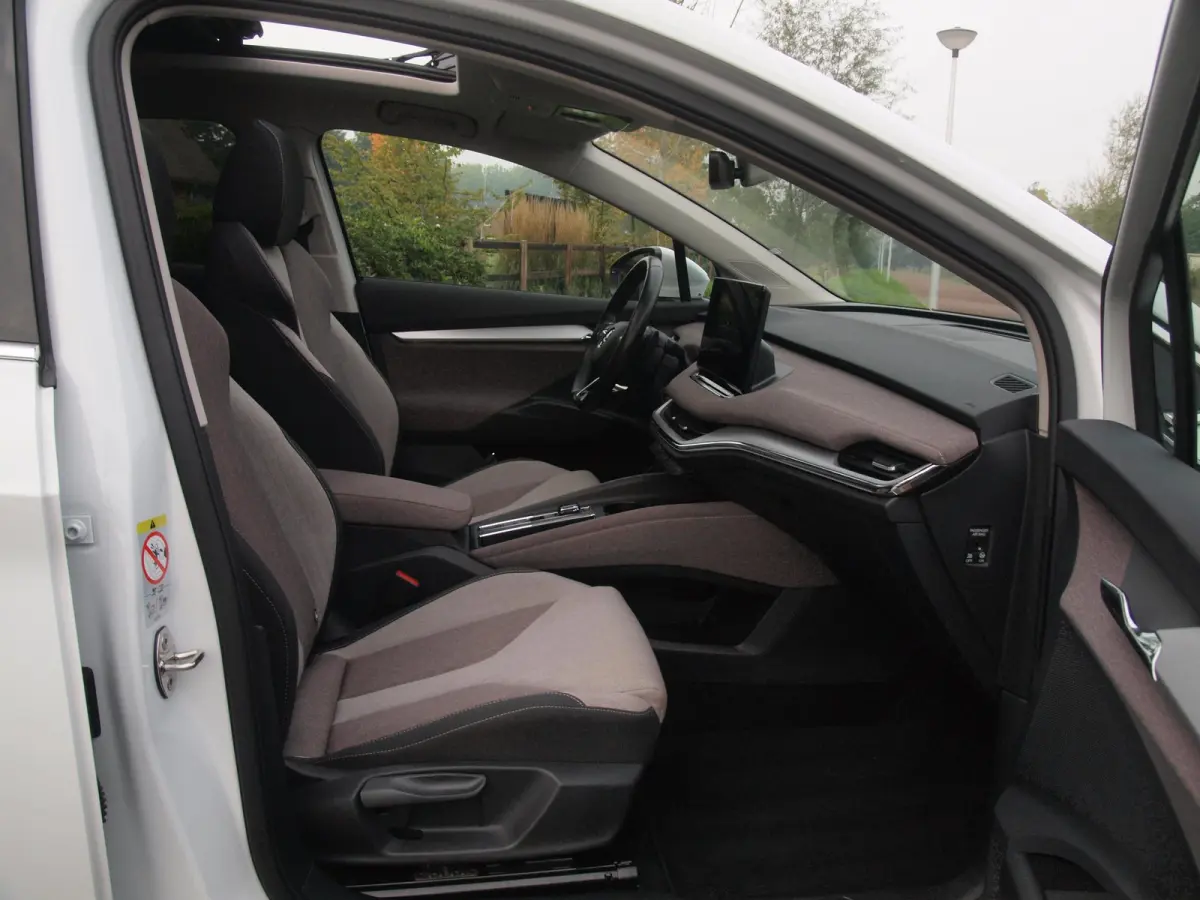 80 | SOH 91% | Panoramadak | Trekhaak | Camera | Sfeerverlichting | Apple Carplay | NL-Auto |
