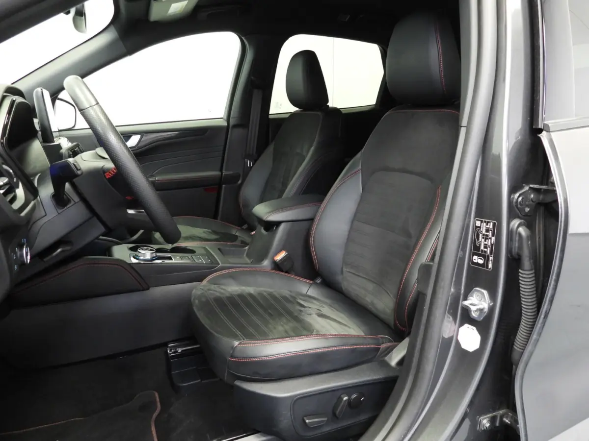 2.5 PHEV Plug-In ST-Line X TREKH./NAVI/LED/B&O/HEAD-UP/18"LMV!