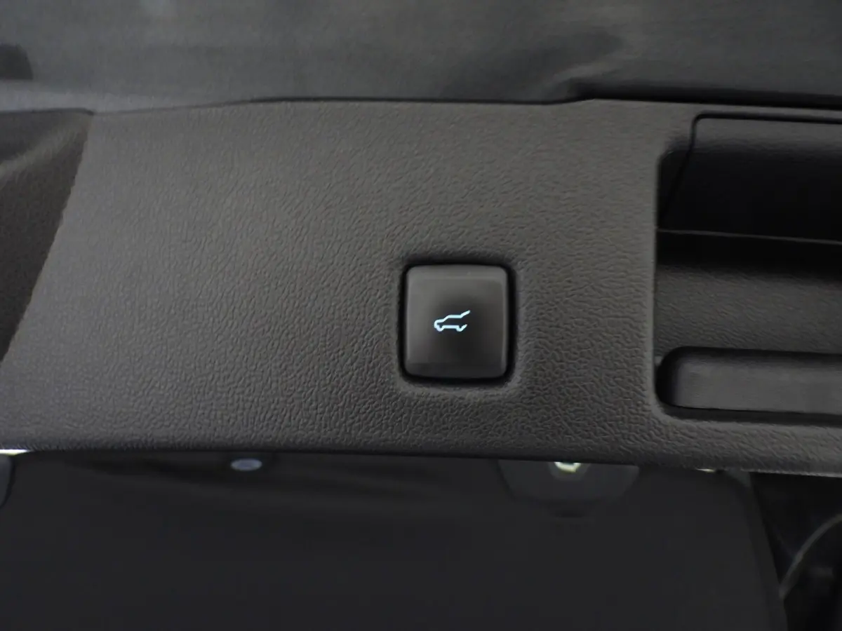 2.5 PHEV Plug-In ST-Line X TREKH./NAVI/LED/B&O/HEAD-UP/18"LMV!