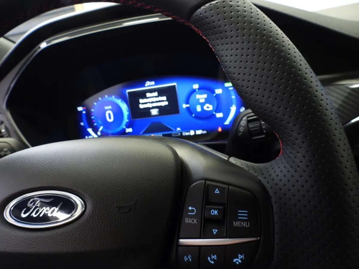 2.5 PHEV Plug-In ST-Line X TREKH./NAVI/LED/B&O/HEAD-UP/18"LMV!
