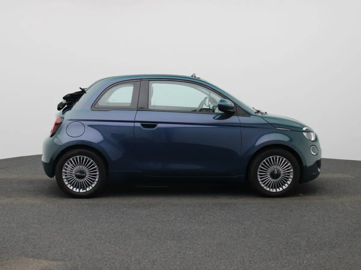 C 500e 42 kWh Icon | SOH 94.5% | ACHTERUITRIJCAMERA | APPLE CARPLAY - ANDROID AUTO | STOELVERWARMING | CRUISE CONTROL | CLIMATE CONTROL |