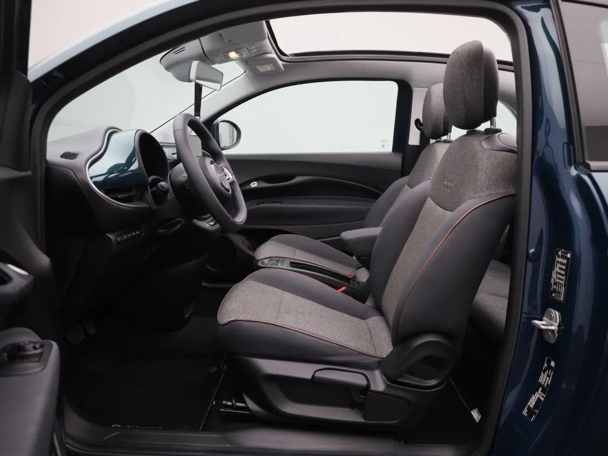C 500e 42 kWh Icon | SOH 94.5% | ACHTERUITRIJCAMERA | APPLE CARPLAY - ANDROID AUTO | STOELVERWARMING | CRUISE CONTROL | CLIMATE CONTROL |