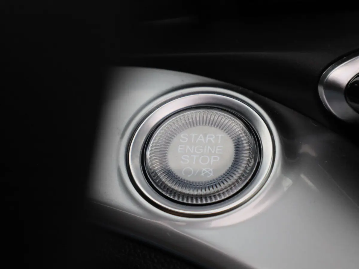 C 500e 42 kWh Icon | SOH 94.5% | ACHTERUITRIJCAMERA | APPLE CARPLAY - ANDROID AUTO | STOELVERWARMING | CRUISE CONTROL | CLIMATE CONTROL |