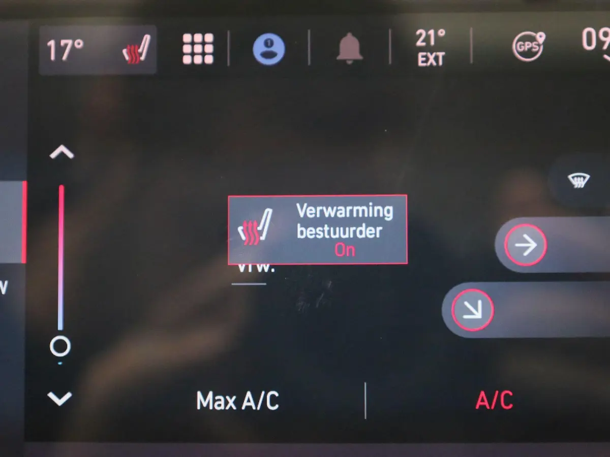 C 500e 42 kWh Icon | SOH 94.5% | ACHTERUITRIJCAMERA | APPLE CARPLAY - ANDROID AUTO | STOELVERWARMING | CRUISE CONTROL | CLIMATE CONTROL |