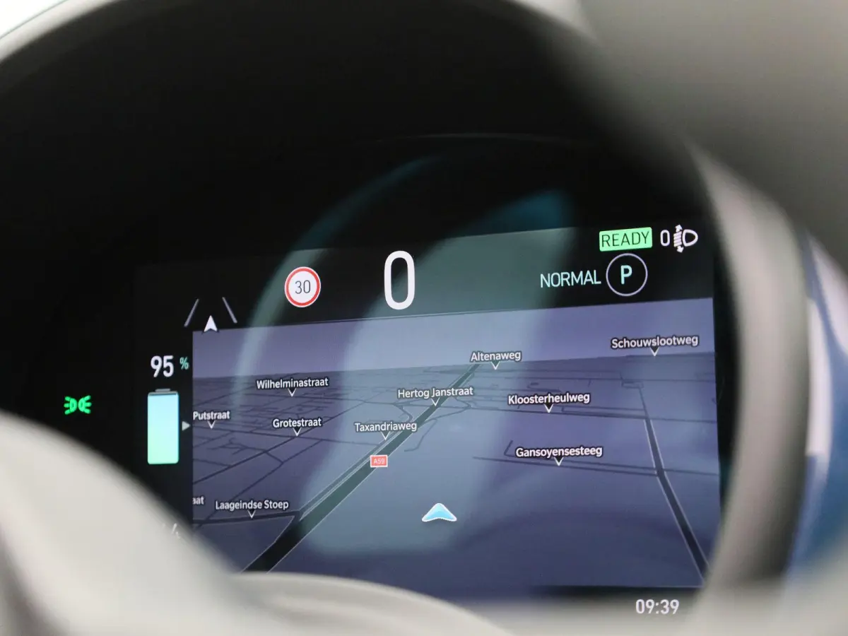 C 500e 42 kWh Icon | SOH 94.5% | ACHTERUITRIJCAMERA | APPLE CARPLAY - ANDROID AUTO | STOELVERWARMING | CRUISE CONTROL | CLIMATE CONTROL |