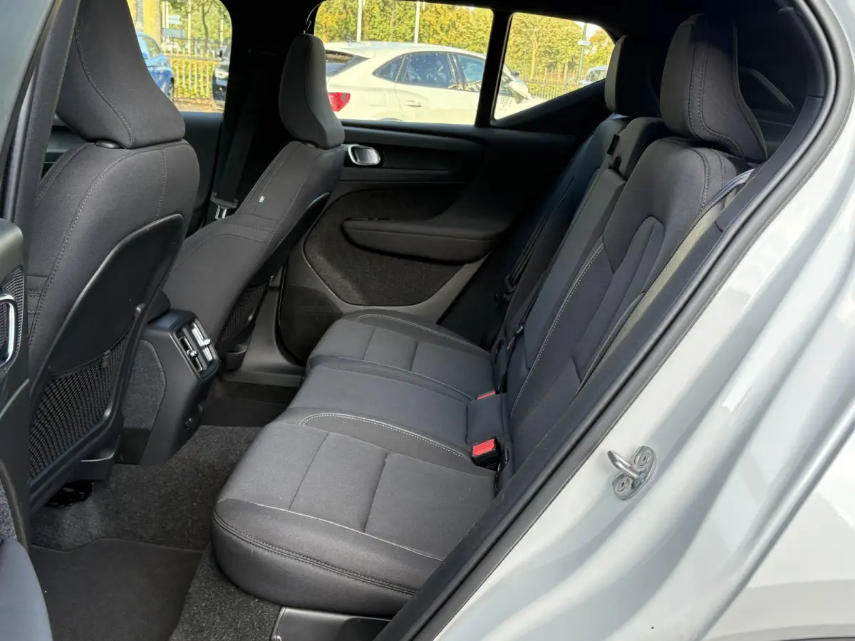 Ultimate 70 kWh SOH 95% | 360 CAMERA | STOEL STUURVERWARMING | MEM. SEAT | ELEK. STOEL | PANO | RIJKLAARPRIJS INCL. 12 MND BOVAG GARANTIE! | KEYLESS + DODEHOEK |