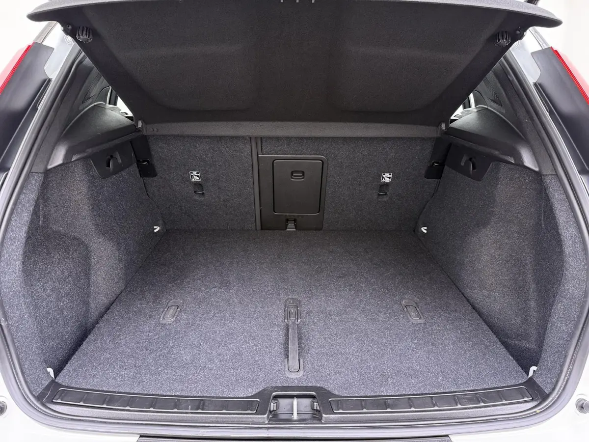 Ultimate 70 kWh SOH 95% | 360 CAMERA | STOEL STUURVERWARMING | MEM. SEAT | ELEK. STOEL | PANO | RIJKLAARPRIJS INCL. 12 MND BOVAG GARANTIE! | KEYLESS + DODEHOEK |
